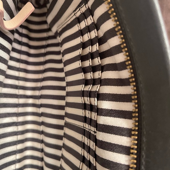 Kate spade wristlet - Picture 2 of 7